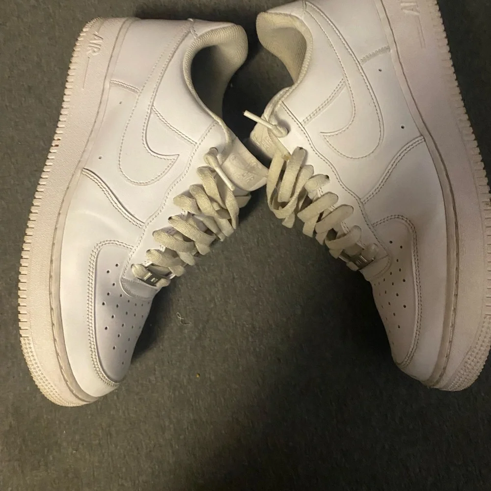 Nike Air Force 1 Low White - Picture 2 of 5
